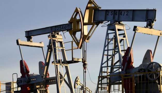 Новые санкции против российской нефти несут угрозу мировой экономике