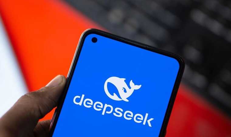 Госканалы распространили фейк о китайской нейросети DeepSeek