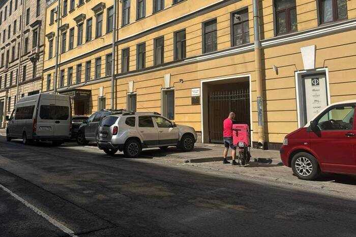ББР Банк под прицелом силовиков: в Петербурге изымают документы и допрашивают персонал